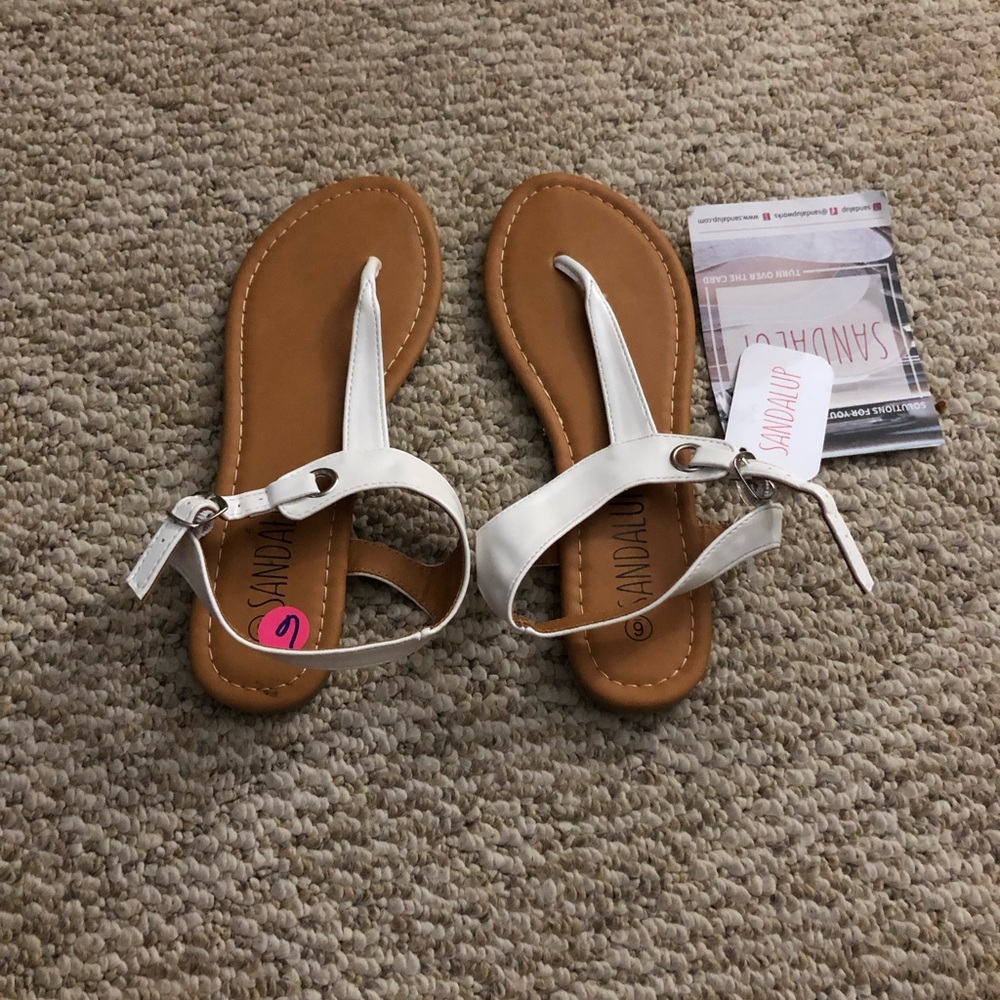 Sandal up